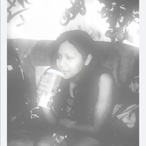 Meet your Posher, Elizbeth